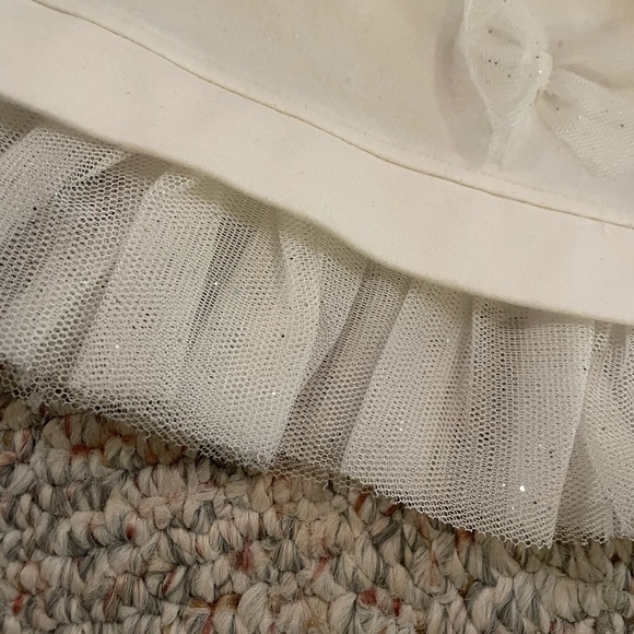 Nanette Baby Fleece top with bows, tulle, and sparkles. Size 0-3 mo. Exc cond! - Picture 4 of 9